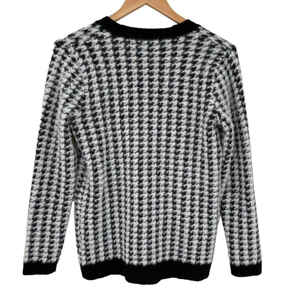 Tahari Houndstooth Eyelash V-Neck Button Up Cardigan Sweater Soft White Black XS - Picture 6 of 10